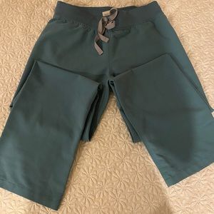 Hydrogen Green Figs Livingston scrub bottoms xsp